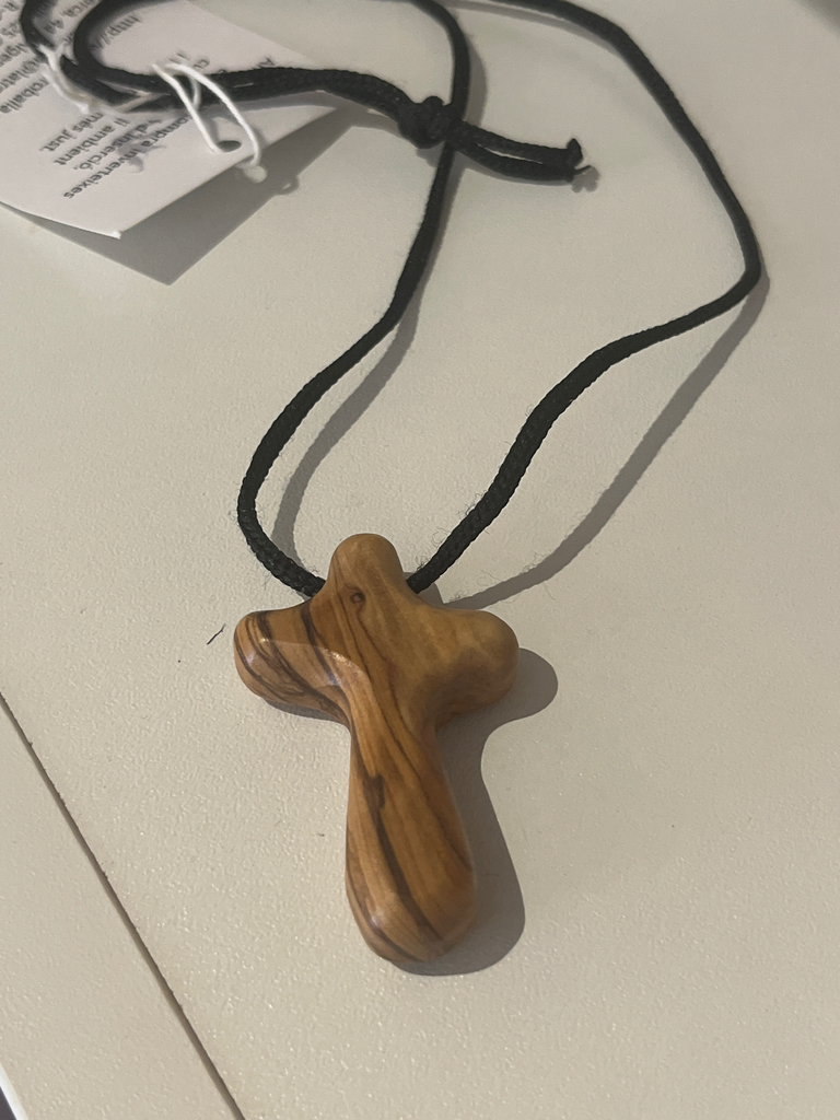 Creu Collar 3D, menuda