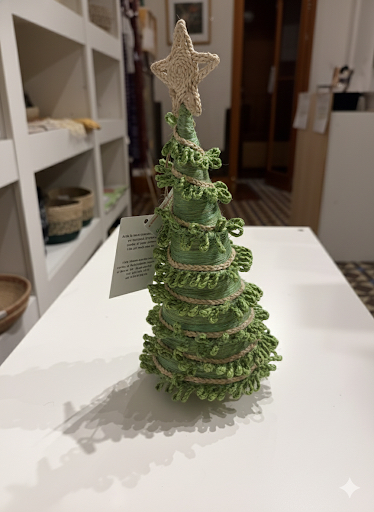 Árbol de Navidad hecho en yute
